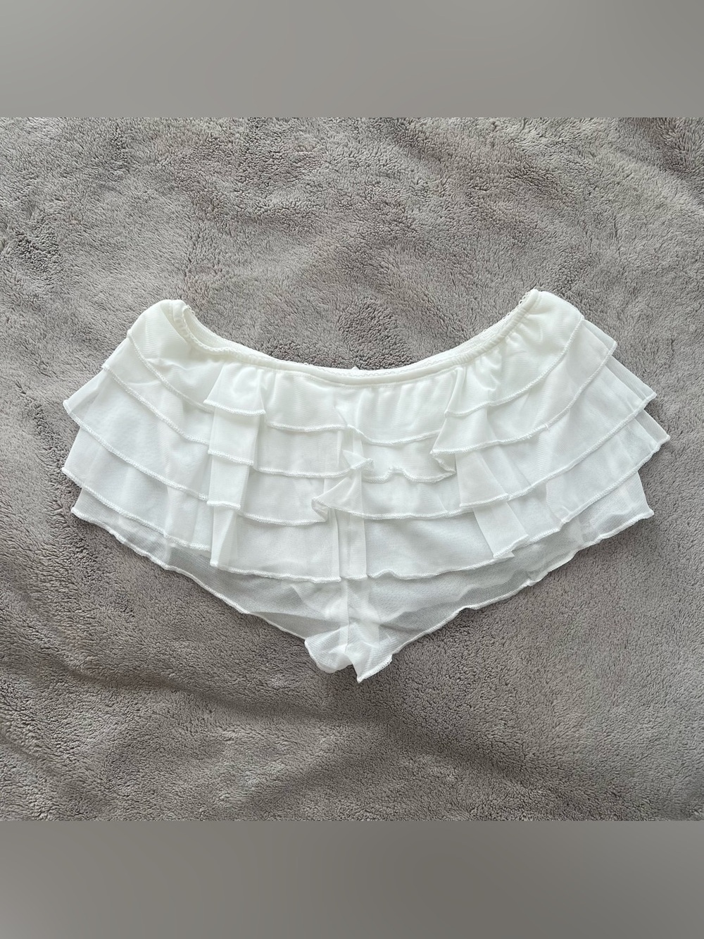 White Bloomer Ruffle Shorts - Picture 2 of 4